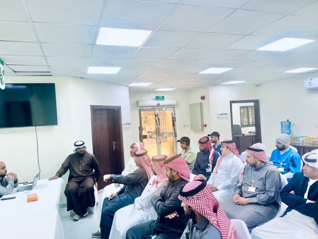 بمشاركة أعضاء الجمعية قسم الثروة السمكية ينظم ورشة عمل للصيادين بالجبيل